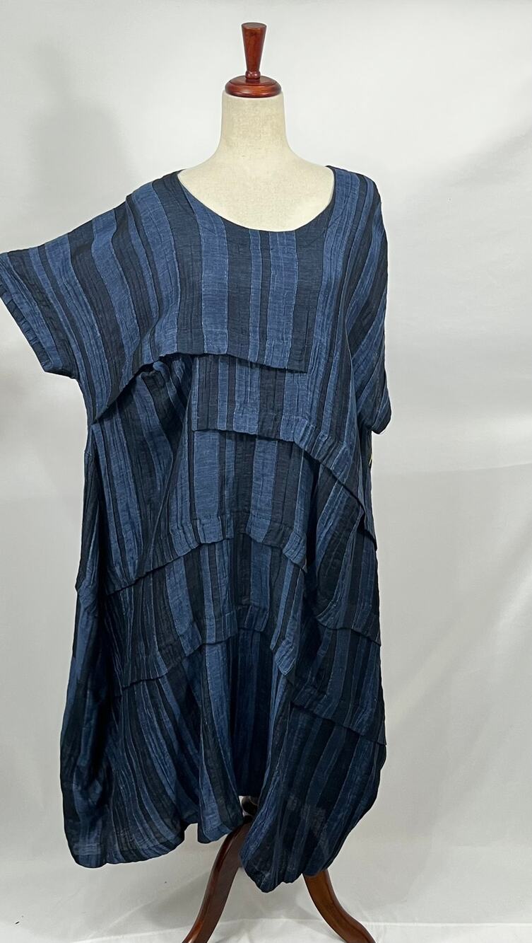 DRESS TO KILL Jane Mohr OS Blue Textured Stripe Short Sleeve Midi Dress